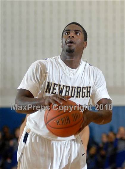 Thumbnail 2 in Newburgh Free Academy vs. Middletown (Section 9 Class AA Final) photogallery.