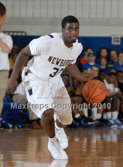 Thumbnail 1 in Newburgh Free Academy vs. Middletown (Section 9 Class AA Final) photogallery.