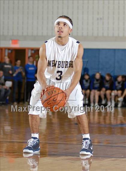 Thumbnail 2 in Newburgh Free Academy vs. Middletown (Section 9 Class AA Final) photogallery.