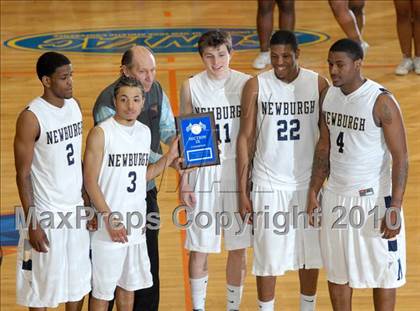 Thumbnail 2 in Newburgh Free Academy vs. Middletown (Section 9 Class AA Final) photogallery.