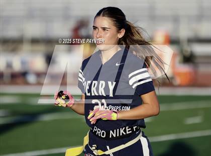 Thumbnail 1 in Perry @ Chandler photogallery.