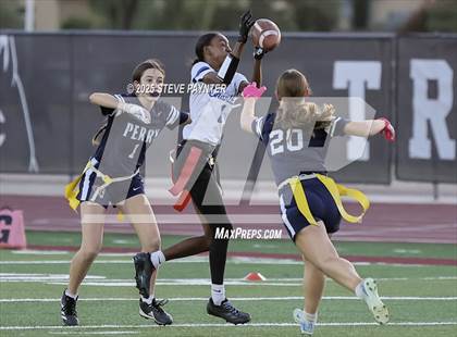 Thumbnail 1 in Perry @ Chandler photogallery.