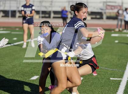 Thumbnail 2 in Perry @ Chandler photogallery.