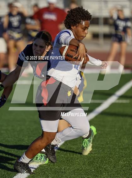 Thumbnail 2 in Perry @ Chandler photogallery.