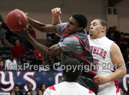 Thumbnail 3 in Salesian vs. St. Mary's photogallery.