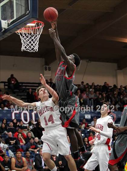 Thumbnail 1 in Salesian vs. St. Mary's photogallery.