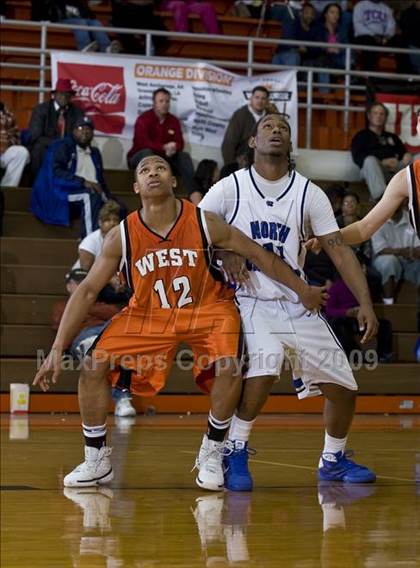 Thumbnail 1 in North Crowley vs. West (Whataburger Basketball Tournament) photogallery.
