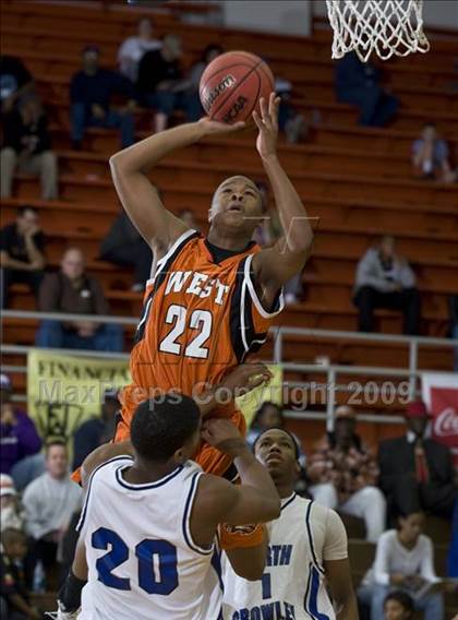 Thumbnail 1 in North Crowley vs. West (Whataburger Basketball Tournament) photogallery.