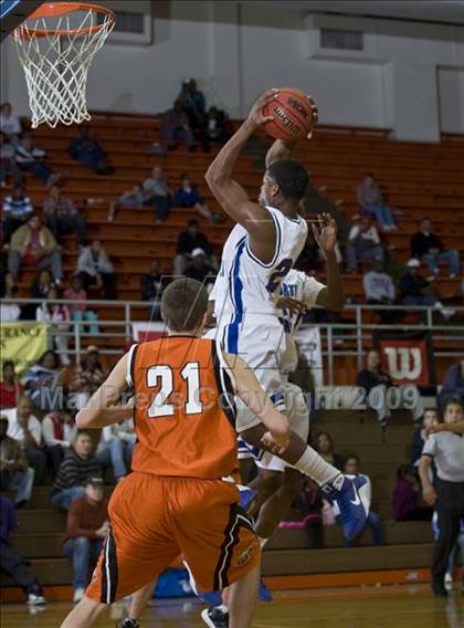 Thumbnail 3 in North Crowley vs. West (Whataburger Basketball Tournament) photogallery.