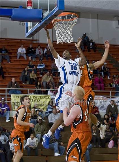 Thumbnail 2 in North Crowley vs. West (Whataburger Basketball Tournament) photogallery.