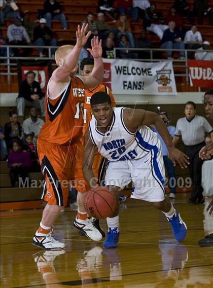 Thumbnail 2 in North Crowley vs. West (Whataburger Basketball Tournament) photogallery.