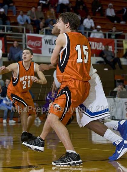 Thumbnail 3 in North Crowley vs. West (Whataburger Basketball Tournament) photogallery.