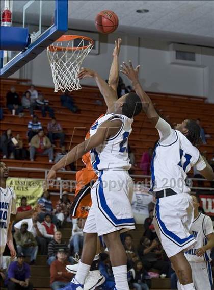 Thumbnail 1 in North Crowley vs. West (Whataburger Basketball Tournament) photogallery.