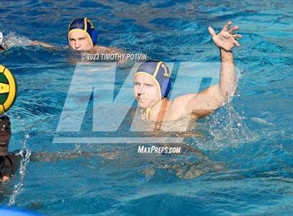 Thumbnail 2 in El Segundo vs Canyon (CIF SS Division 3) photogallery.