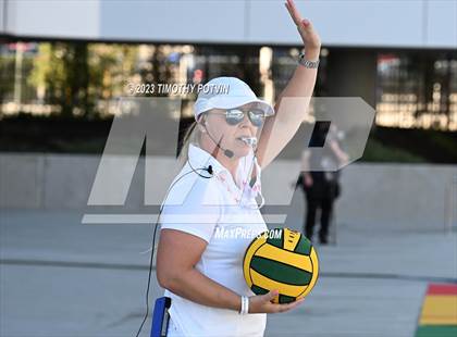 Thumbnail 3 in El Segundo vs Canyon (CIF SS Division 3) photogallery.