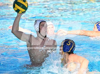 Thumbnail 1 in El Segundo vs Canyon (CIF SS Division 3) photogallery.