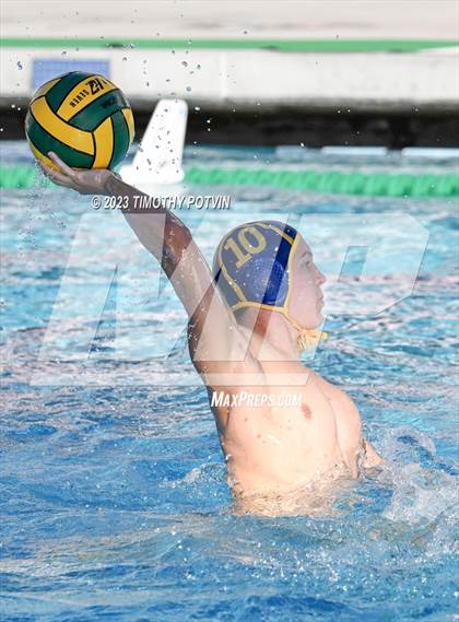 Thumbnail 2 in El Segundo vs Canyon (CIF SS Division 3) photogallery.