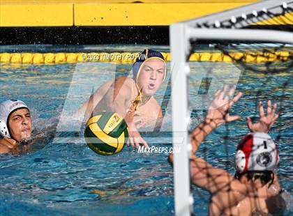 Thumbnail 1 in El Segundo vs Canyon (CIF SS Division 3) photogallery.