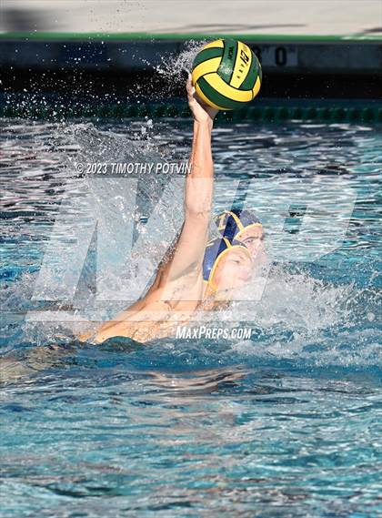 Thumbnail 2 in El Segundo vs Canyon (CIF SS Division 3) photogallery.