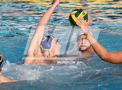 Thumbnail 1 in El Segundo vs Canyon (CIF SS Division 3) photogallery.