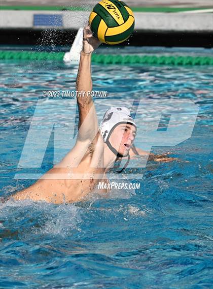 Thumbnail 2 in El Segundo vs Canyon (CIF SS Division 3) photogallery.