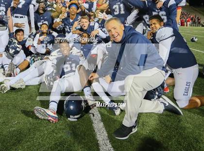 Thumbnail 2 in Allen vs. Belton (UIL 6A Area Playoff) photogallery.