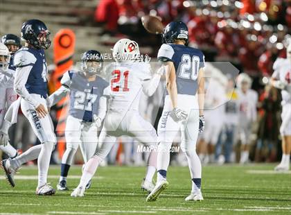 Thumbnail 3 in Allen vs. Belton (UIL 6A Area Playoff) photogallery.