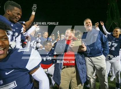 Thumbnail 3 in Allen vs. Belton (UIL 6A Area Playoff) photogallery.