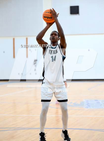 Thumbnail 3 in Olympia vs Palm Beach Lakes (Mainland Christmas Shootout) photogallery.