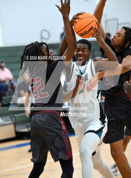 Thumbnail 2 in Olympia vs Palm Beach Lakes (Mainland Christmas Shootout) photogallery.
