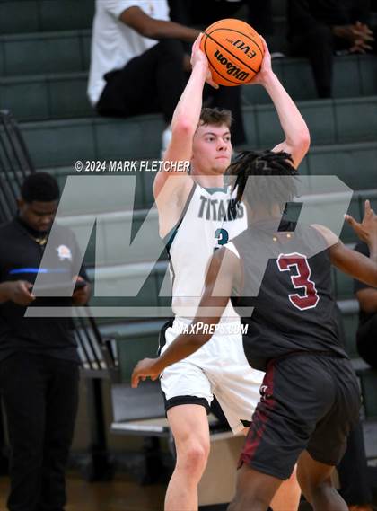 Thumbnail 1 in Olympia vs Palm Beach Lakes (Mainland Christmas Shootout) photogallery.