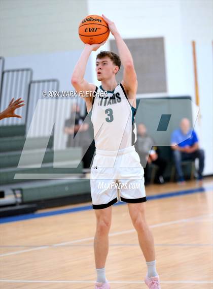 Thumbnail 3 in Olympia vs Palm Beach Lakes (Mainland Christmas Shootout) photogallery.