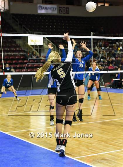 Thumbnail 2 in Verrado vs. Valley Christian (AIA D3 Playoff) photogallery.
