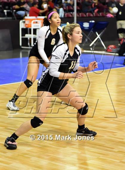 Thumbnail 1 in Verrado vs. Valley Christian (AIA D3 Playoff) photogallery.