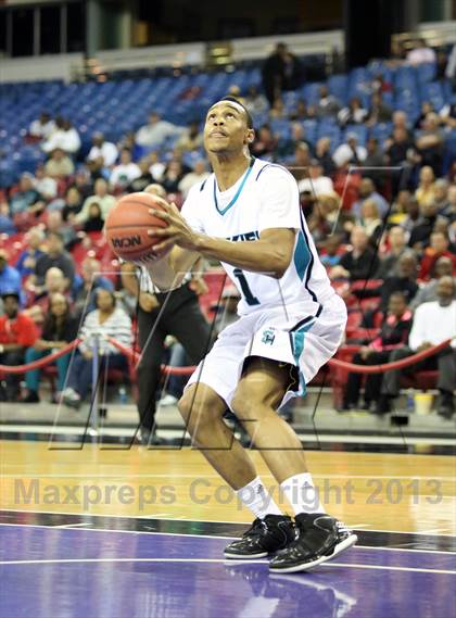 Thumbnail 3 in Sheldon vs Bethel (CIF SJS D1 Semifinal) photogallery.