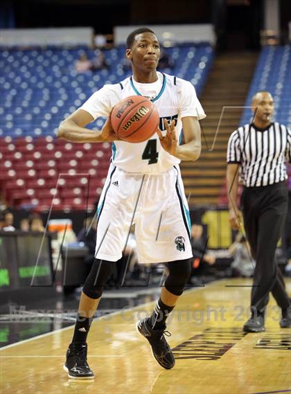 Thumbnail 3 in Sheldon vs Bethel (CIF SJS D1 Semifinal) photogallery.