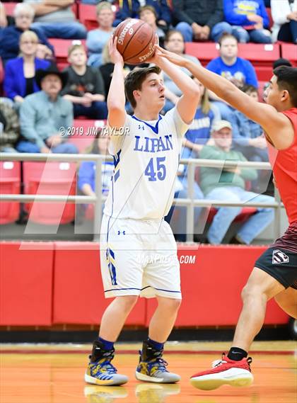 Thumbnail 3 in Lipan vs Strawn (UIL 1A Regional Quarter Finals) photogallery.