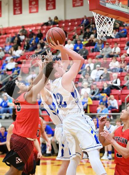 Thumbnail 1 in Lipan vs Strawn (UIL 1A Regional Quarter Finals) photogallery.