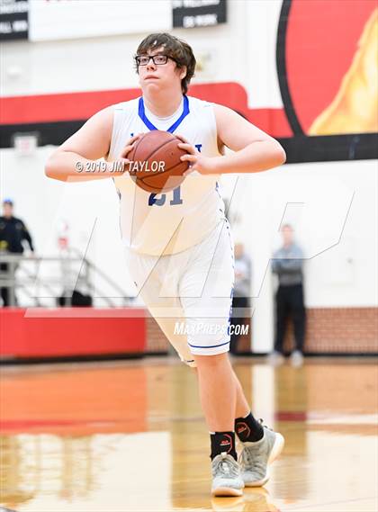 Thumbnail 1 in Lipan vs Strawn (UIL 1A Regional Quarter Finals) photogallery.
