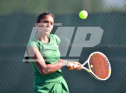 Thumbnail 1 in Hendersonville vs Green Hill (District 9AA Team) photogallery.