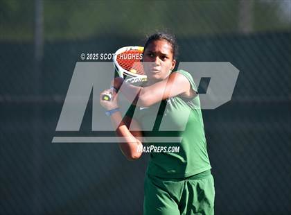 Thumbnail 3 in Hendersonville vs Green Hill (District 9AA Team) photogallery.