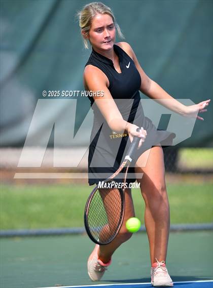 Thumbnail 3 in Hendersonville vs Green Hill (District 9AA Team) photogallery.