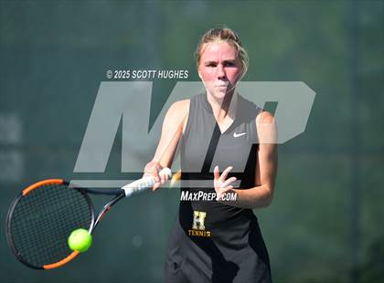 Thumbnail 3 in Hendersonville vs Green Hill (District 9AA Team) photogallery.