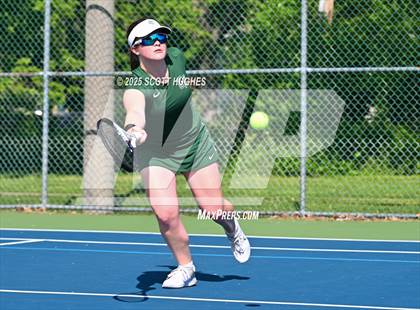 Thumbnail 3 in Hendersonville vs Green Hill (District 9AA Team) photogallery.