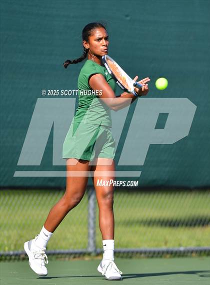 Thumbnail 1 in Hendersonville vs Green Hill (District 9AA Team) photogallery.