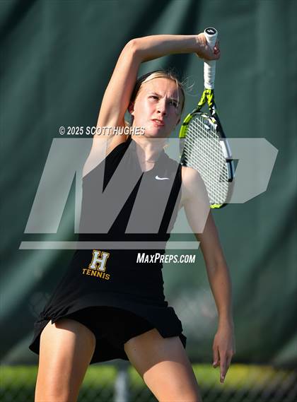 Thumbnail 3 in Hendersonville vs Green Hill (District 9AA Team) photogallery.