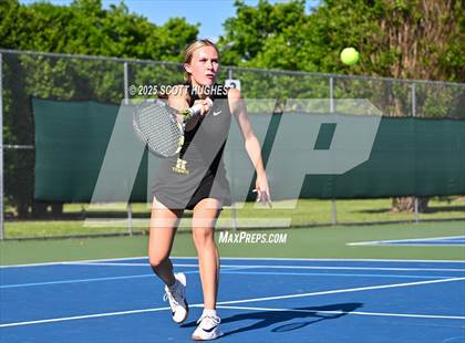 Thumbnail 1 in Hendersonville vs Green Hill (District 9AA Team) photogallery.