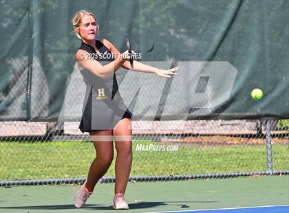 Thumbnail 2 in Hendersonville vs Green Hill (District 9AA Team) photogallery.