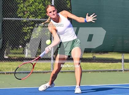 Thumbnail 2 in Hendersonville vs Green Hill (District 9AA Team) photogallery.