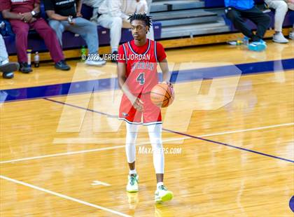 Thumbnail 3 in Richmond vs Jordan (John Wall Holiday Invitational) photogallery.